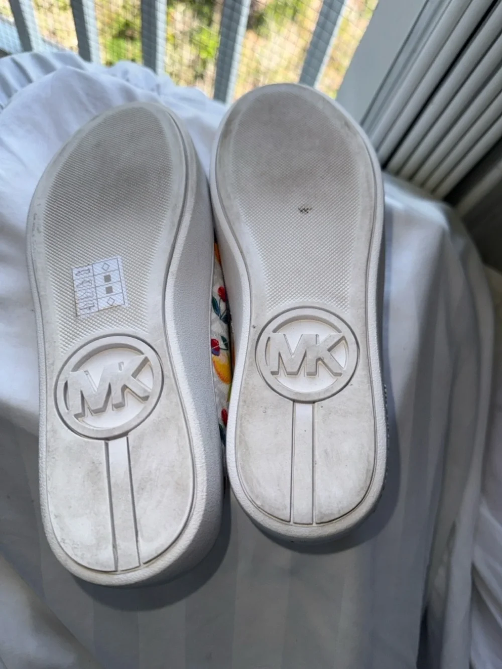 Michael Kors Poppy Fruit print logo, Slip-on canvas sneakers/mules. - Picture 4 of 7